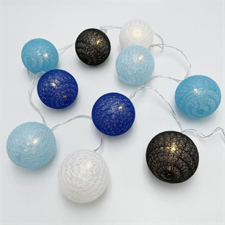 LED lyskæde med bomuldskugler i blå, sort og hvid - 1,5 m 10 LEDs